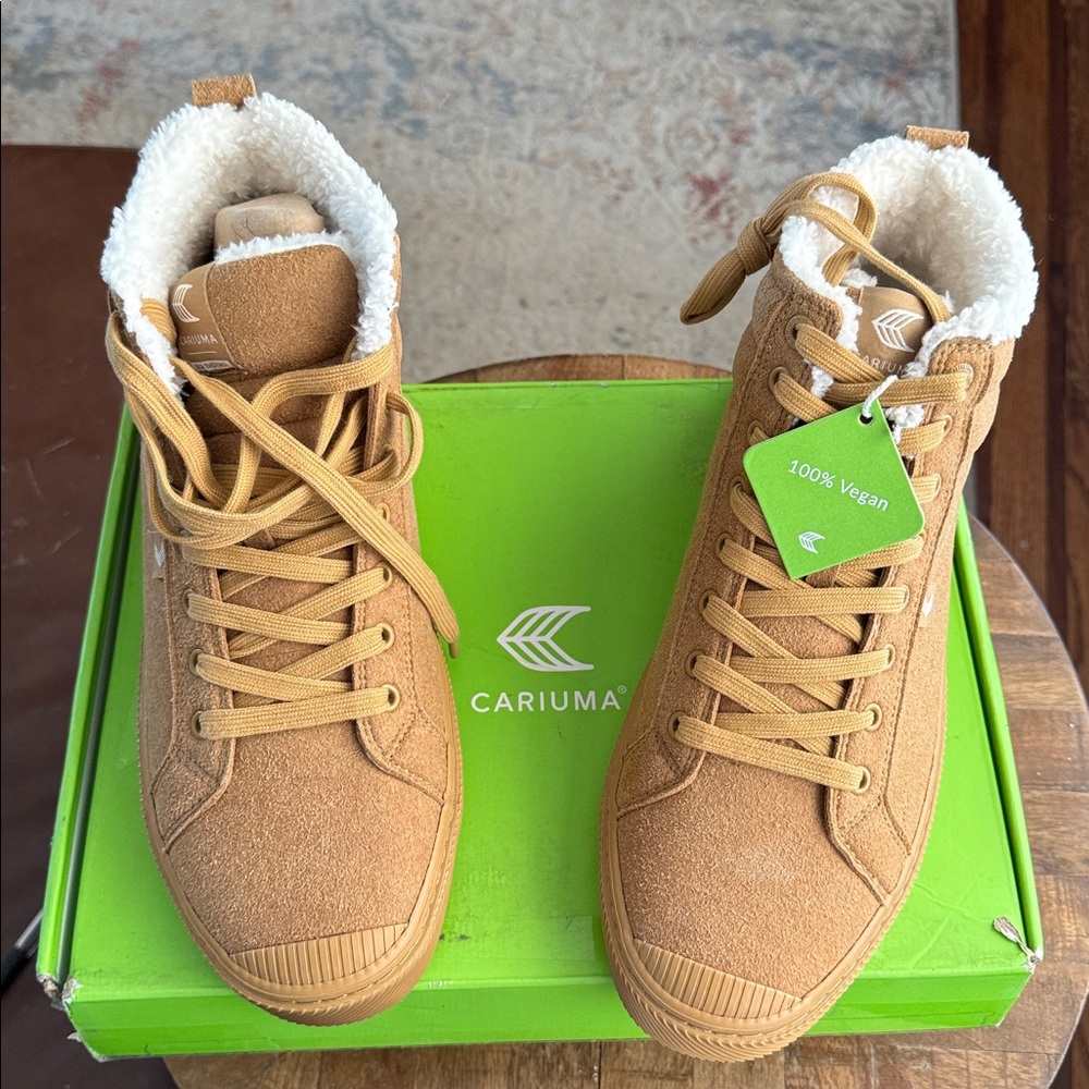 Cariuma Unisex OCA High Therma Suede Lace Up High Top Sneakers 13 - Picture 2 of 11